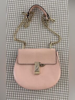 Vera Pelle Blush Pink Leather Crossbody with Gold Chain